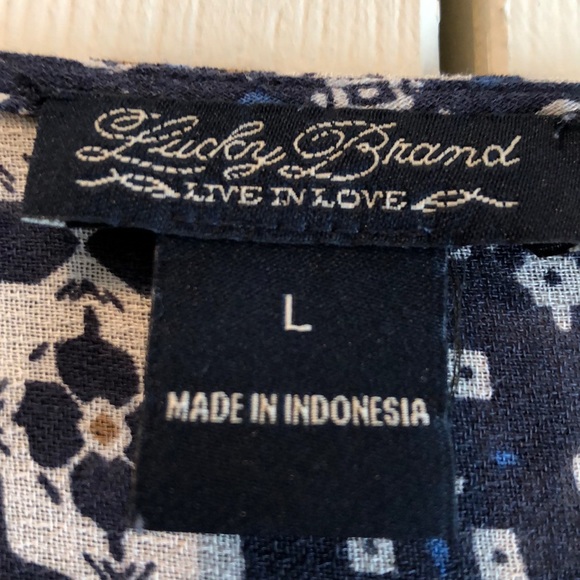 Ladies Lucky Brand size L print top - Picture 2 of 3